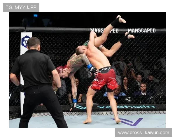 UFC 324期赛前发布会，奥马利独特行为成焦点